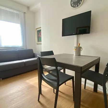 Apartment At The Tito Livio Passage - Between History And Modernity