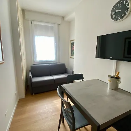 At The Tito Livio Passage - Between History And Modernity Padova